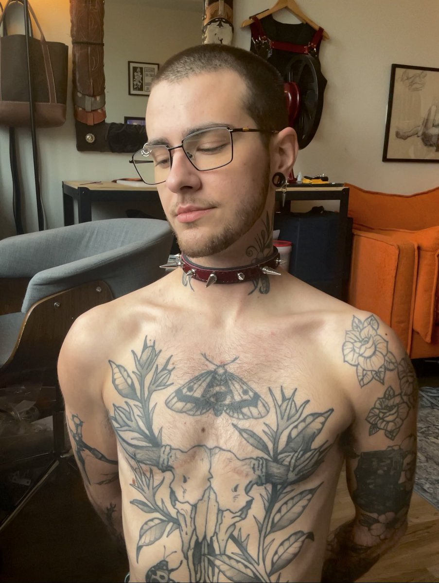 owynspace's tweet photo. I bite https://t.co/h9t12gik1M