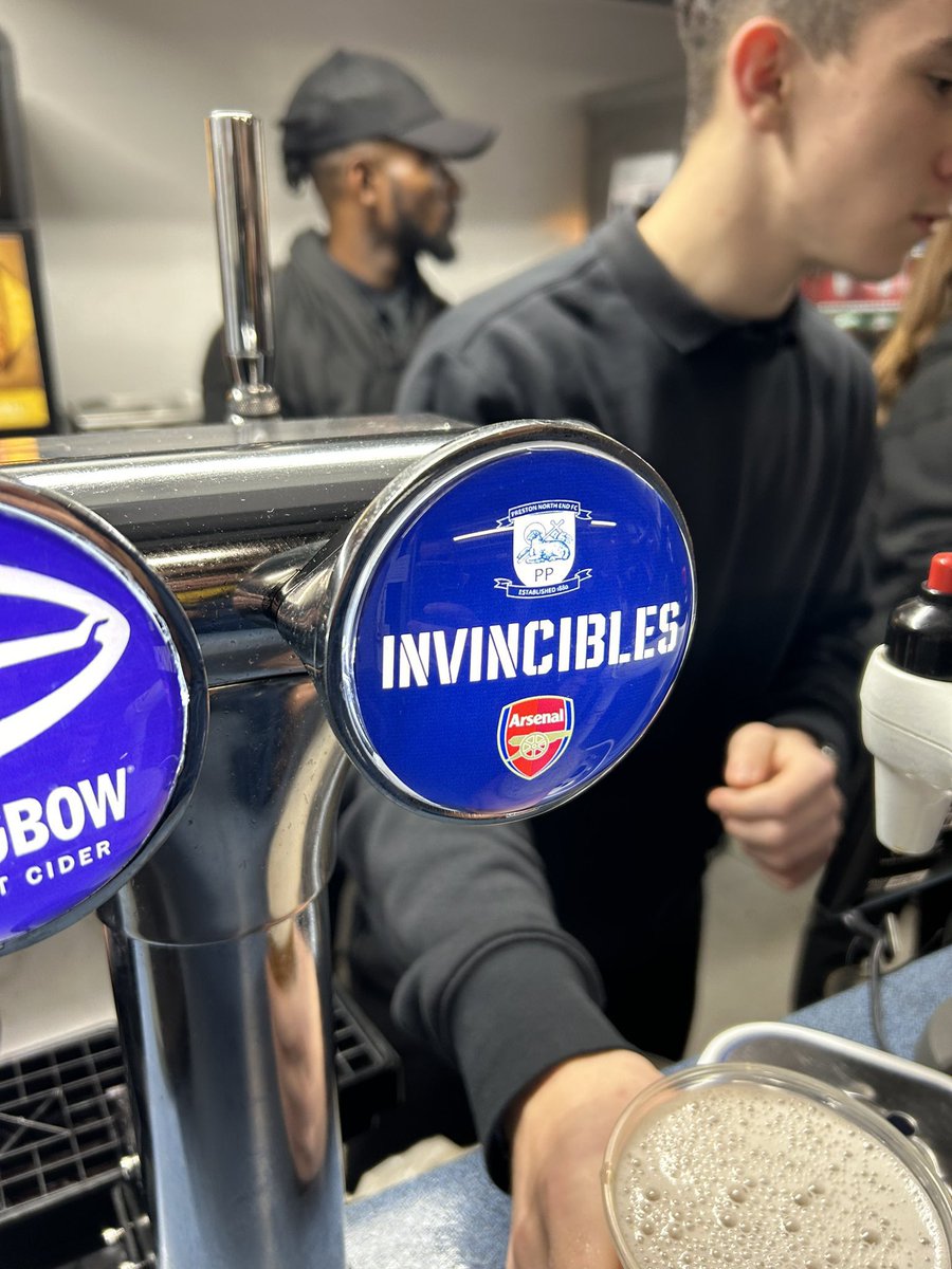 A special beer available at Preston’s Deepdale Stadium tonight. 🍻

Preston 🤝 Arsenal going an entire league season unbeaten.

📸 <a href="/N5N7Badges/">Will</a>