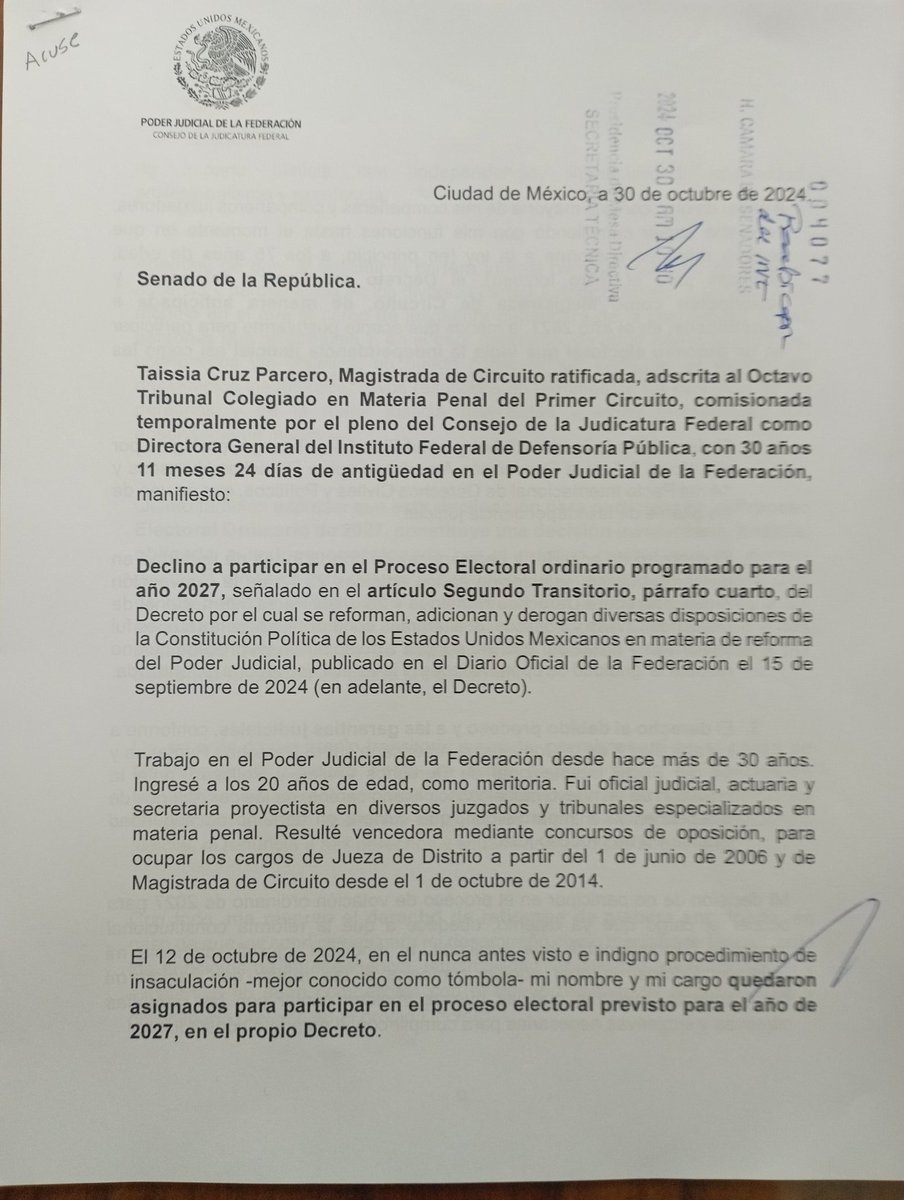 TaissiaCP's tweet photo. Hoy, finalmente, pude presentar escrito en el que DECLINO  participar en elección 2027. Creo en la independencia judicial y en la defensa de los DDHH.  #ServíconHonestidad #DeclinoconDignidad https://t.co/XDE9tPeKB8