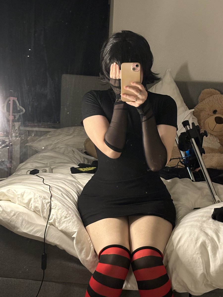 bibblekittyyy's tweet photo. Guess who I am for Halloween (wrong answers only)

The funniest answer gets a free nudie :3 https://t.co/MQ675Mm5zB