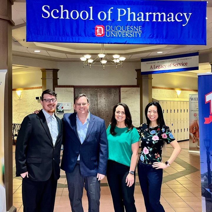 Or_Remedies's tweet image. Wonderful day sharing insights with the next generation of pharmacists at Duquesne University! Our awesome pharmacy team presented the latest on medical marijuana and our groundbreaking research partnership with #PCOM. 📚✨ #OrganicRemedies #DuquesnePharmacy #MedicalMarijuana