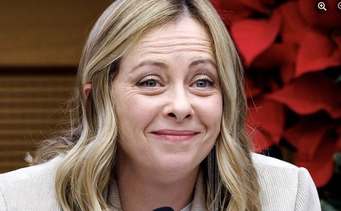 Cavalodiritorno's tweet photo. Non ci sono soldi per niente, tranne che per le armi. #Meloni è riuscita a trovare altri sei miliardi e mezzo da destinare. SEI MILIARDI E MEZZO e la gente in Italia muore di fame e rinuncia a curarsi. https://t.co/3vtG64oxWC