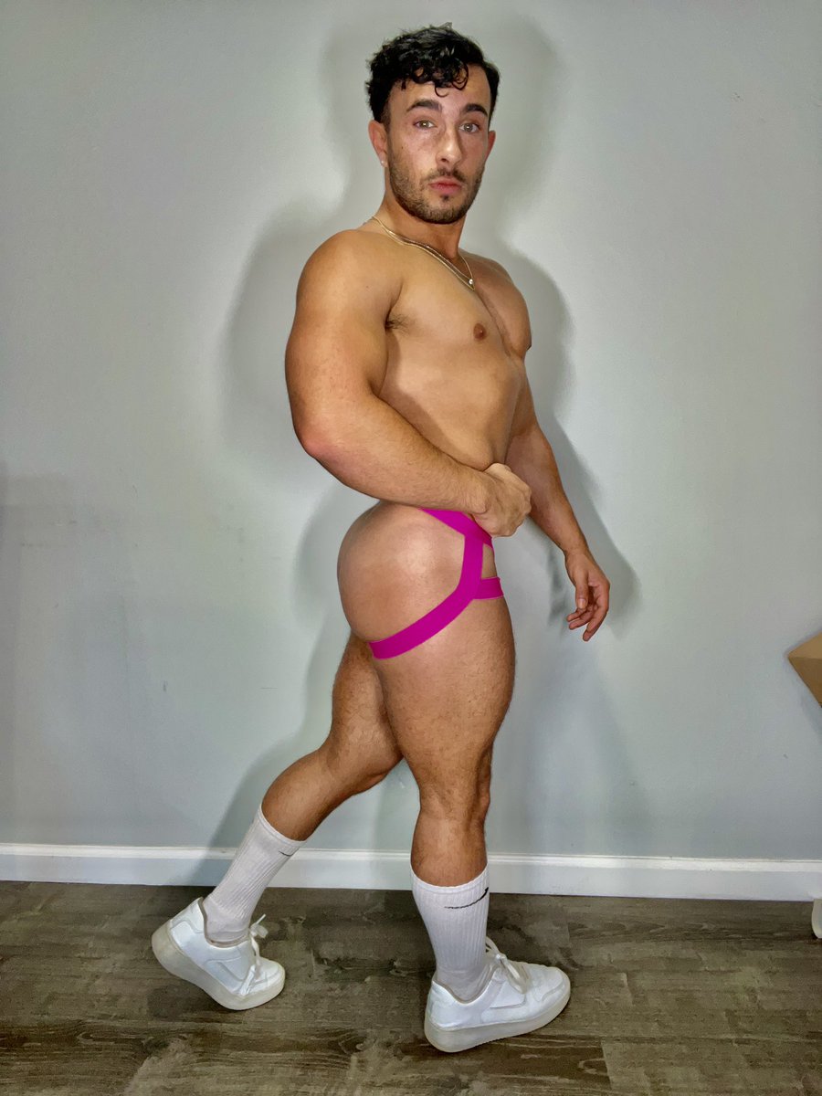 astefanelli1995's tweet photo. Time to play 😈🕳️
Join me? 
https://t.co/TwytDkA1jz https://t.co/5lovt1NUh7