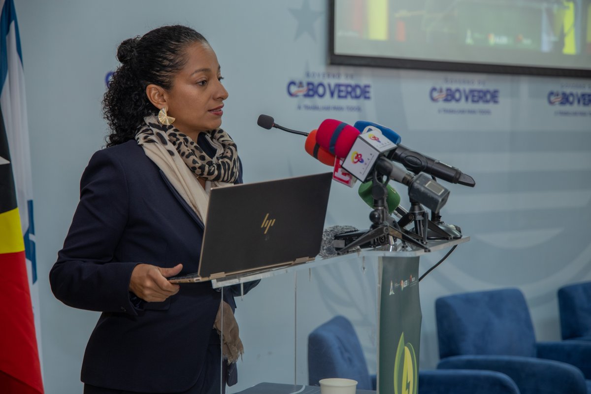 aler_energia's tweet photo. 🌱⚡2nd CPLP Energy and Climate Seminar in Cape Verde!

The #OpeningSession highlighted the importance of the spirit of #cooperation between the #CPLP countries for a more #sustainable energy future.

#MICE #DGRNE @ALER_renovaveis #RELOP #energy #climate #seminar #ClimateFunds https://t.co/s5XelXphSa