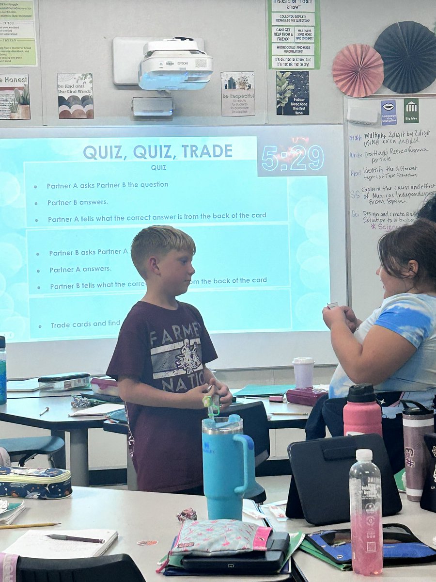 MsKAlexander_'s tweet image. Quiz Quiz Trade and Peer Editing make for an awesome Wednesday! #LISDScience #igtbavoyager @VickeryES