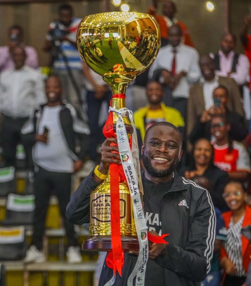 To Governor <a href="/SakajaJohnson/">Sakaja Arthur Johnson</a>  <a href="/KibagareSlumFc/">KIBAGARE SLUMS FOOTBALL CLUB</a> 4th in last Edition 2.Red carpet 3.Wysa 4.kangemi Atletico have been excluded in this years edition of Sakaja super cup kindly intervene its our right to play 👊👊
#Lazimalchezwe #FreeAoko