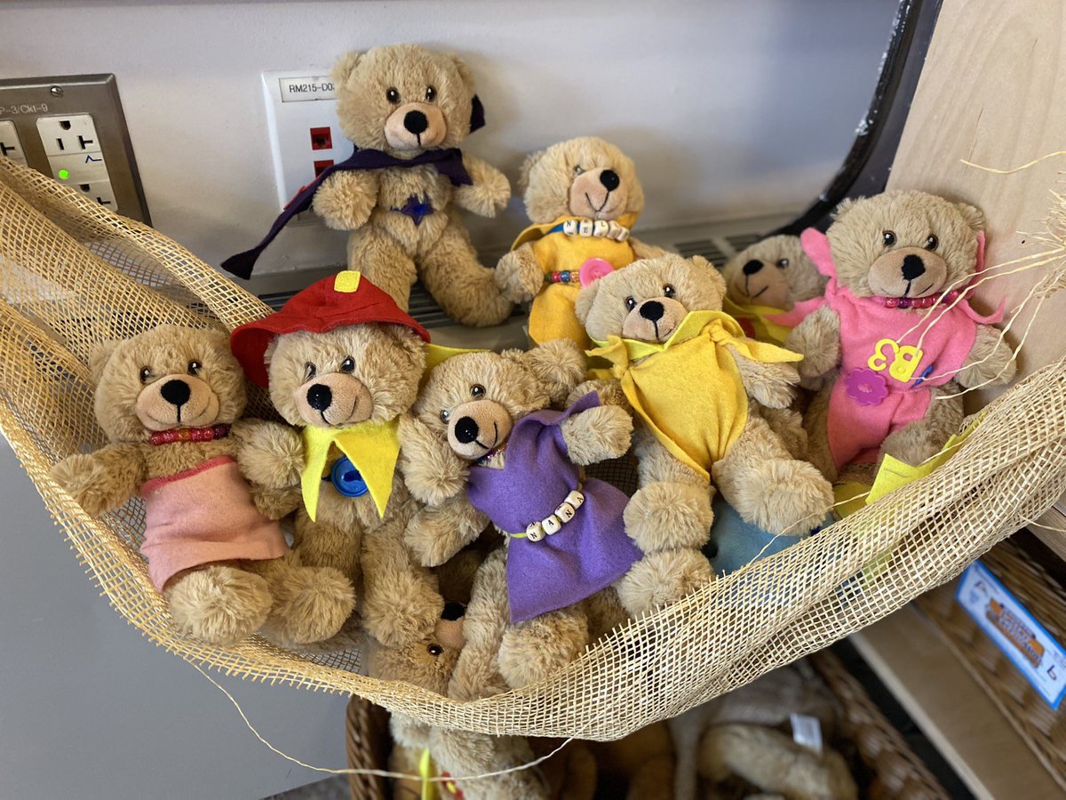 Our Pre-K students at Z094 were introduced to their comfort bears and got creative by making unique clothing for each bear, giving them their own fashionable styles!