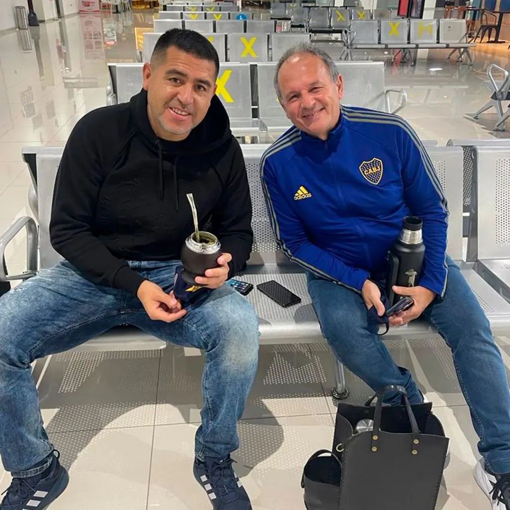 Para evitar una tragedia: Boca y el motivo que lo obliga a seguir con el filtro Ricardo Rosica y Juan Román Riquelme.