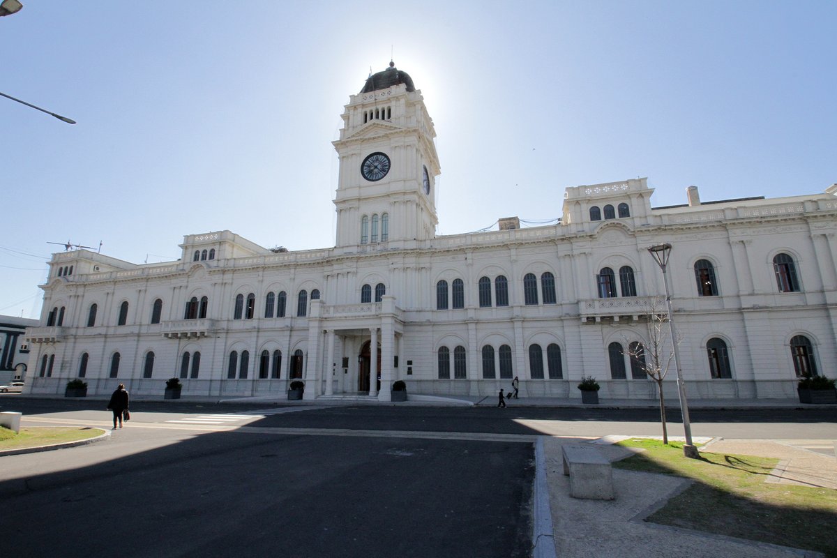 LT15CONCORDIA's tweet photo. El gobierno convocó a paritaria a los gremios docentes https://t.co/jNsBiuH1ez https://t.co/O4nkr1u7ZP