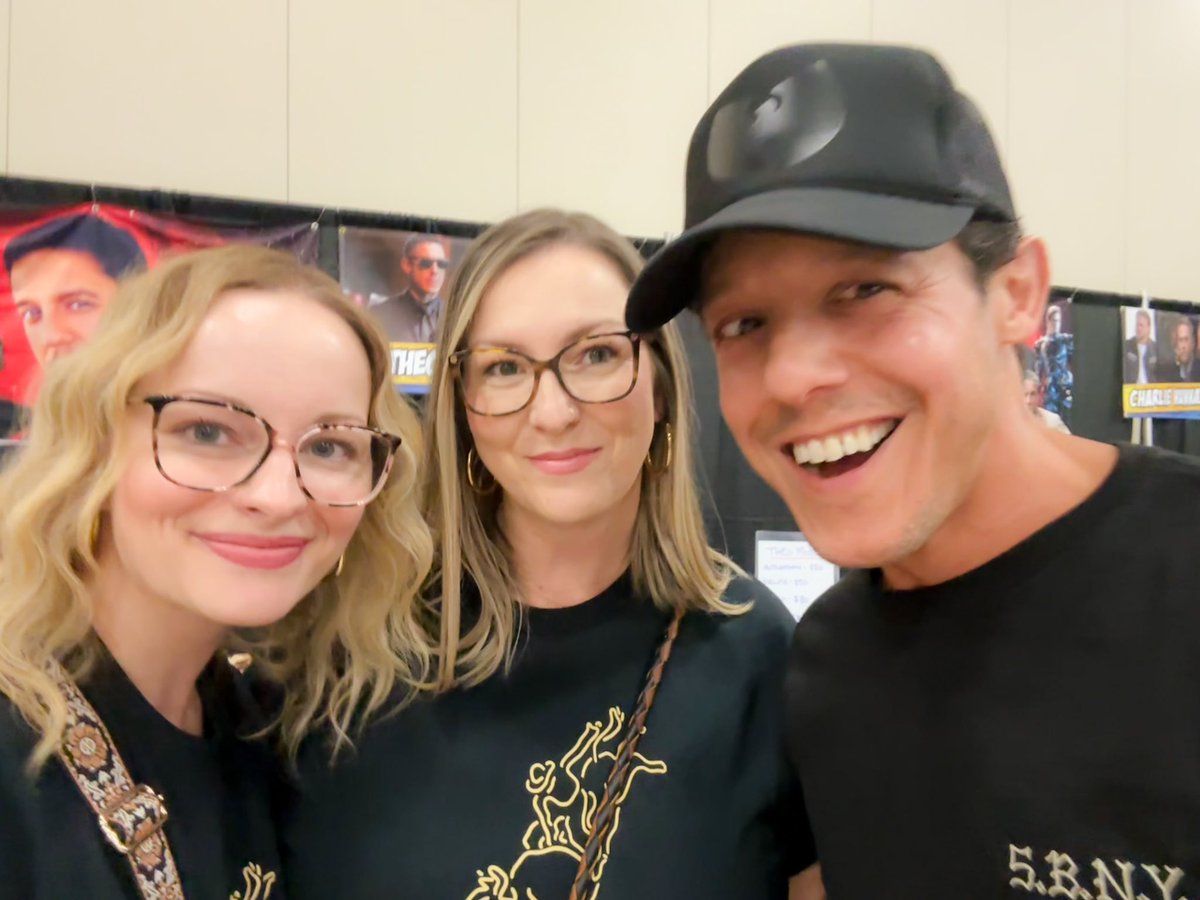xoSARASMiLES's tweet photo. It’s been a little bit since Texas… but shout out to one of our favs @Theorossi for always making every time we see each other the best. We appreciate you &amp; the laughs so much! https://t.co/t9kMVpKeOH