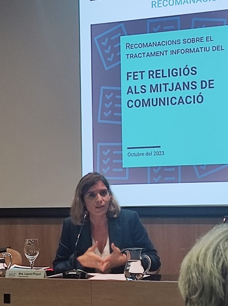 Consell_Audio's tweet image. La vicepresidenta del @Consell_Audio, @laurapinyol, acompanyada pel conseller @ecasasgironella ha explicat les recomanacions sobre el tractament religiós a l’acte de presentació del Diccionari de les religions  #UIC #ActualitatCAC #religió