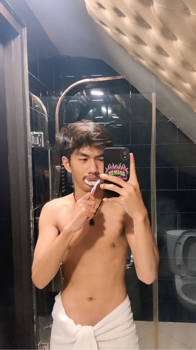 Kuyudd02's tweet photo. Aku mandi dl ya biaar wangi. “Misal” https://t.co/gcm59Ri2Ra