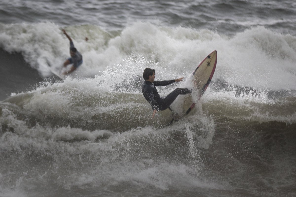 El temporal #DANA i quatre surfistes bojos