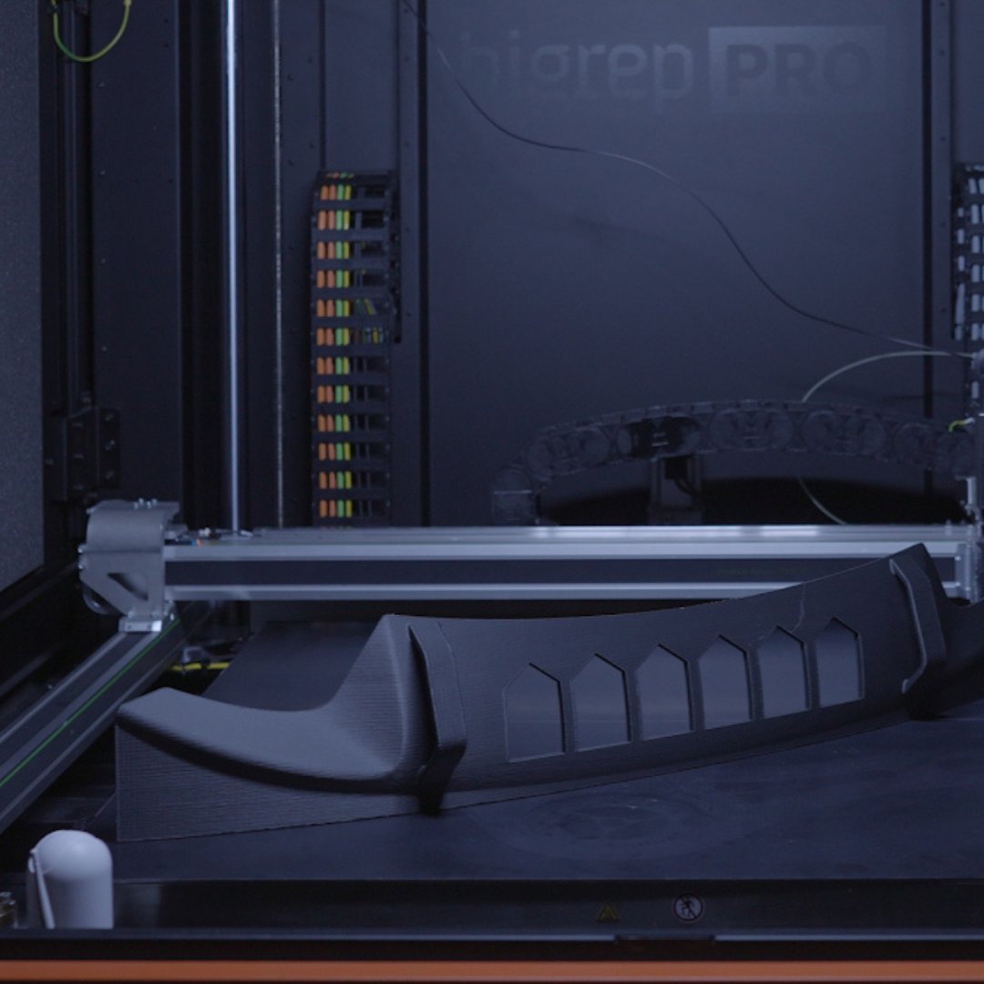 MatterHackers's tweet image. #MatterHackers' #BigRep #3DPrinters excel in #largescale, #precise #printing for industries like #automotive and #aerospace. Models include #VIIO 250, #ONE.4, and #PRO.2.

matterhackers.com/r/dTqzSU