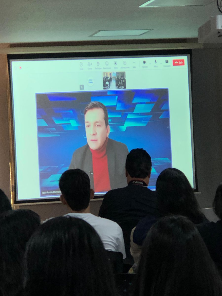 zullyprofesora's tweet photo. Las conferencias de la mañana contemplaron temas como la comunicación transmedia y la era digital y el futuro de la publicidad digital, con los conferencistas Jhon López y Alexander Reyes. https://t.co/Wk0cyMJzbQ