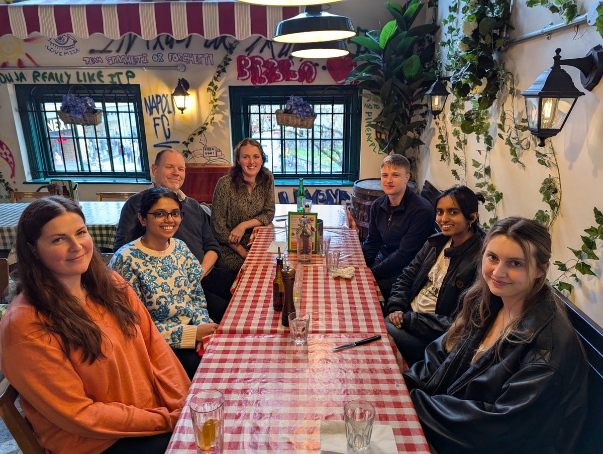 Lots of new faces in the lab! Welcome everyone, can't wait to get stuck into some science together! 🪱🧠🔬