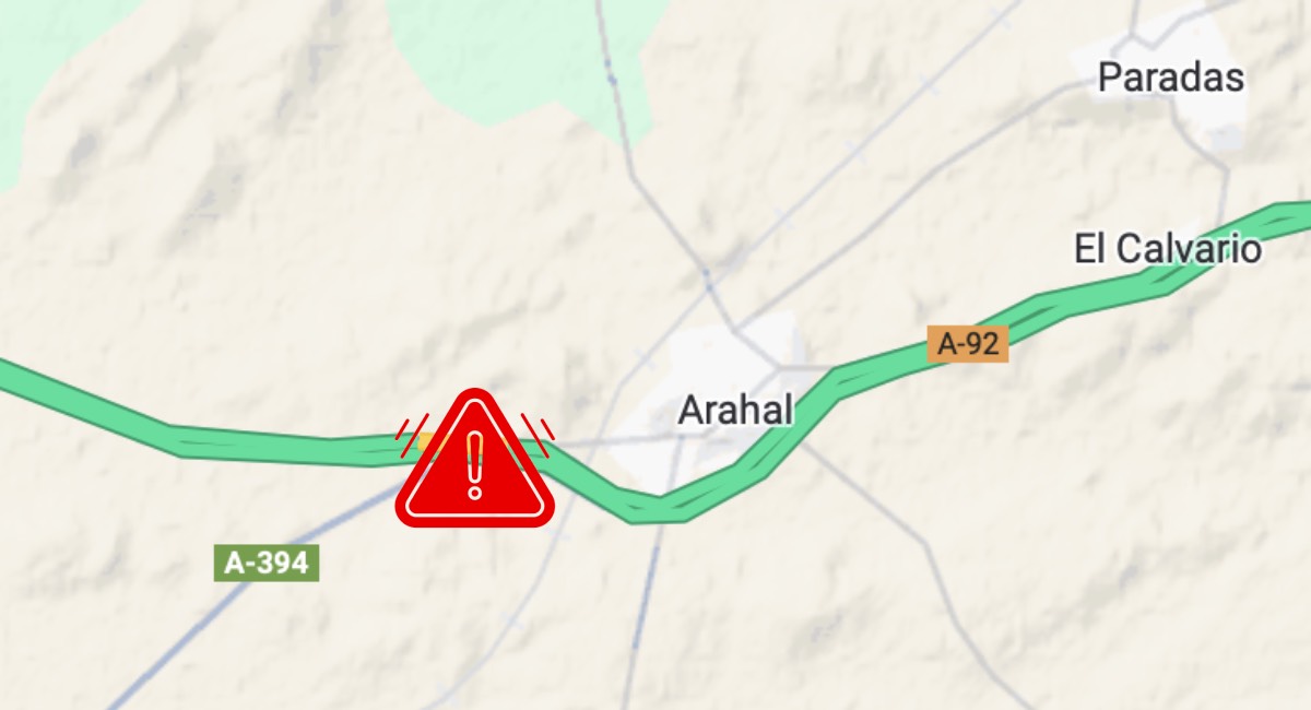 elpespunte's tweet photo. 🔴🔴ÚLTIMA HORA🔴🔴 Extremen la precaución en la Autovía A-92 en el km. 38 dirección Sevilla a su paso por el cementerio de Arahal. Se ha producido un accidente sin heridos a causa de balsas de agua. #DANA @E112Andalucia 
Seguimos muy atentos a la actualidad de la provincia.