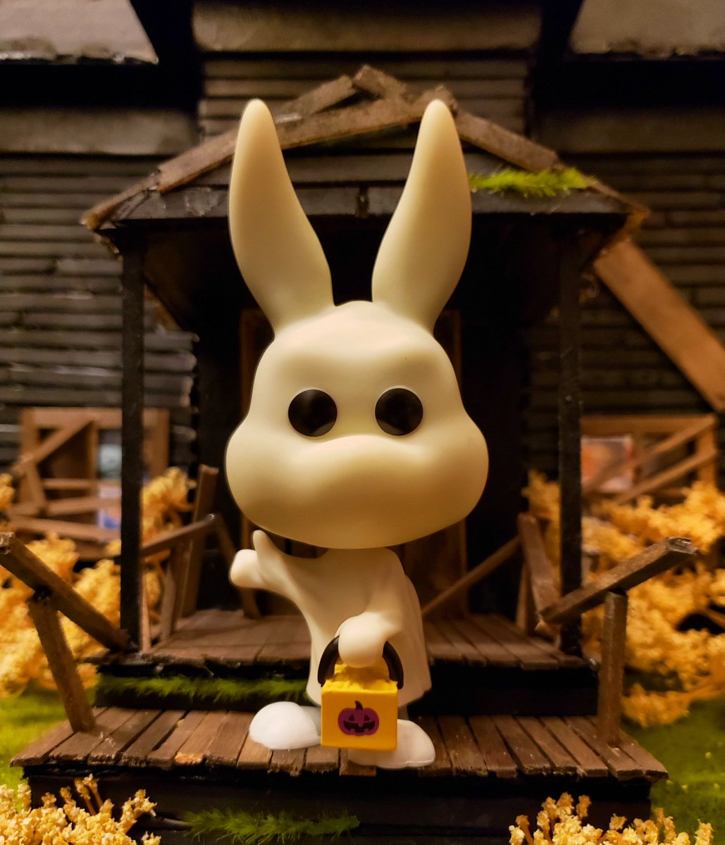ZpancakeM's tweet photo. Ehhhhhhh Whats up Doc...

Day 3 of #FunkoPhotoADayChallenge !!!
#trickortreat 
@originalfunko 

#originalfunko #funkopop #funko #looneytunes #buggsbunny #looneytunesfunko #buggsbunnyfunko #costume #ghost #treat #trick #halloween #jackolantern #funkolantern #funkoween https://t.co/ftdpGfq4KR