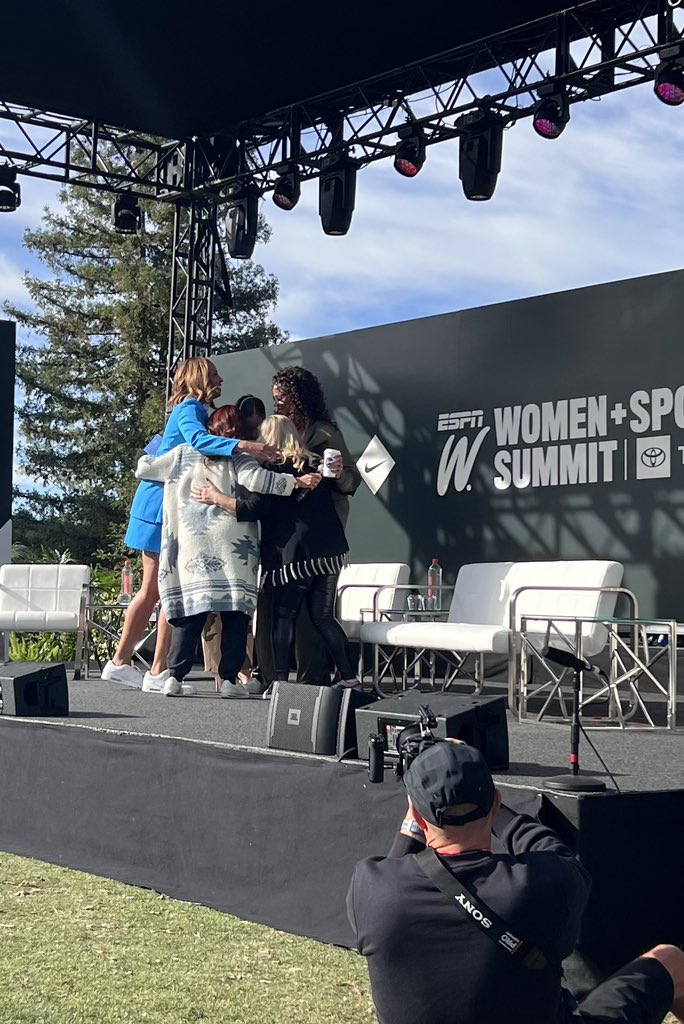 Sarah Spain (@sarahspain) on Twitter photo GROUP HUG!
<a href="/elleduncanESPN/">Elle Duncan</a> gets emotional thanking ESPN’s women of the WNBA <a href="/sportsiren/">Holly Rowe</a>, <a href="/LaChinaRobinson/">LaChina Robinson</a>, <a href="/Andraya_Carter/">Andraya Carter</a> and <a href="/CAROLYNPECK/">CAROLYN PECK</a> for welcoming her into the space and supporting her. #espnWSummit GROUP HUG!
<a href="/elleduncanESPN/">Elle Duncan</a> gets emotional thanking ESPN’s women of the WNBA <a href="/sportsiren/">Holly Rowe</a>, <a href="/LaChinaRobinson/">LaChina Robinson</a>, <a href="/Andraya_Carter/">Andraya Carter</a> and <a href="/CAROLYNPECK/">CAROLYN PECK</a> for welcoming her into the space and supporting her. #espnWSummit