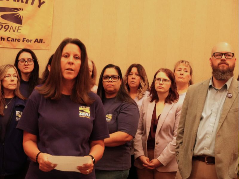 SEIU1199_NE's tweet image. “Staffing has been a constant issue especially on the 2nd &amp;amp; 3rd shift. This administration’s solution has been to mandate the worker on the off going shift to cover the vacancy which equals a 16 hour shift." - Doreen Engeian, Diagnostic Imaging Tech #WomenandInfants #VotingYES