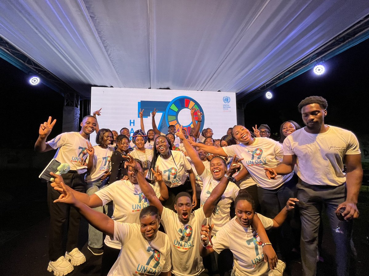 Yesterday, I had the incredible honor of attending the 
#79thUNDayHighLevelReception. 
My colleagues and I delivered a powerful piece that  emphasized the essence of peace for the current and the future generations.
#79thUNDay #UNFPAYoLeFellows #DreamTeam #SDGs