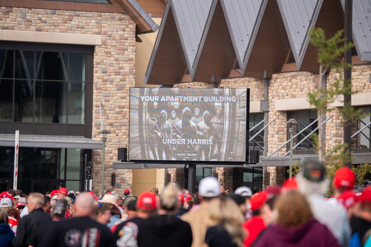 HumanizingStory's tweet image. Pushing back against the false, hateful, racist dangerous rhetoric about the #Venezuelan #immigrants in #AuroraCO that the @realDonaldTrump campaign continues to lie about.  Read full post in link below.  
instagram.com/p/DBwqx6Byy_e/…
@KamalaHarrs