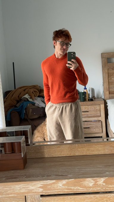 Sweaters are king https://t.co/60iQAd81Uk