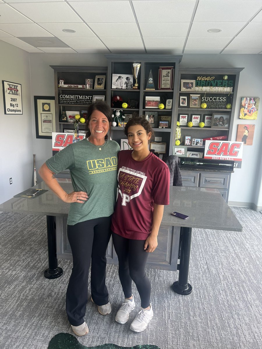 Went on a visit to USAO today and I really enjoyed being able to learn more about the school and softball program! Thank you <a href="/USAOCoachJ/">Jadyn Wallis</a> and <a href="/USAOsoftball/">USAO Softball</a> for having me! #DroverNation