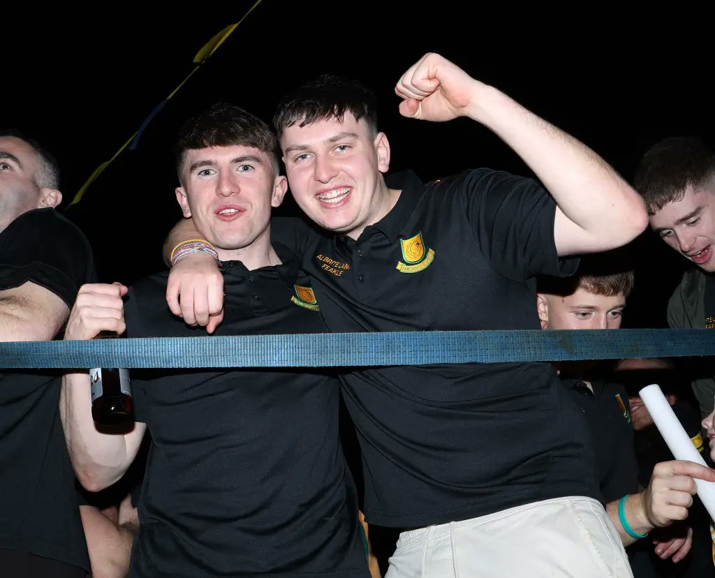ClareEcho's tweet photo. Special year continues for Feakle’s Adam Hogan https://t.co/rbvTiAl78L #ClareSHC #GAA | @thepmanofficial https://t.co/TtvkYUgq2k
