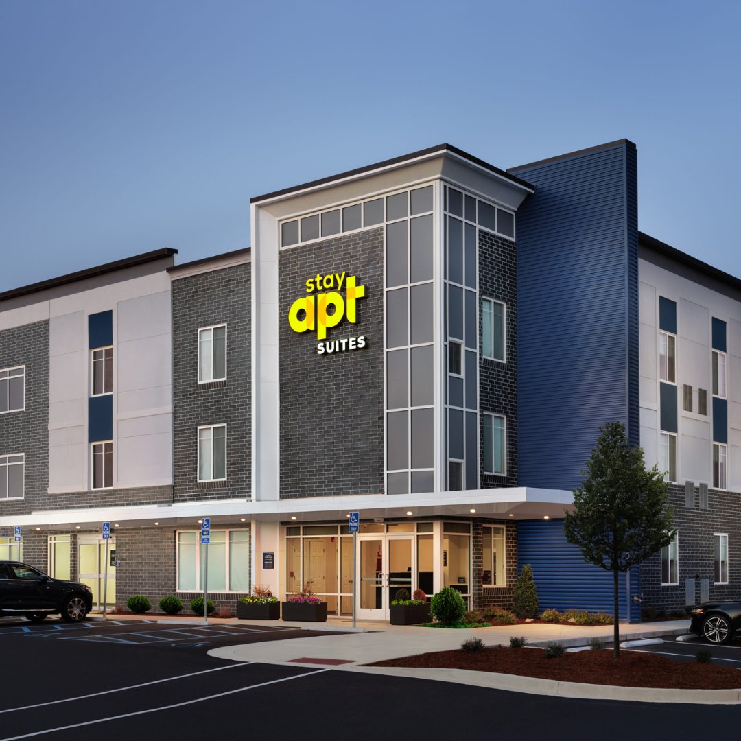 3HGroup's tweet image. Another opening! We cut the ribbon this summer, and @stayaptsuites in Lebanon, TN, is open and welcoming business, relocation, and leisure travelers. "A better way to stay while away from home." Nightly, weekly, &amp;amp; monthly rates. Kitchen, living room, bedroom, &amp;amp; amenities.