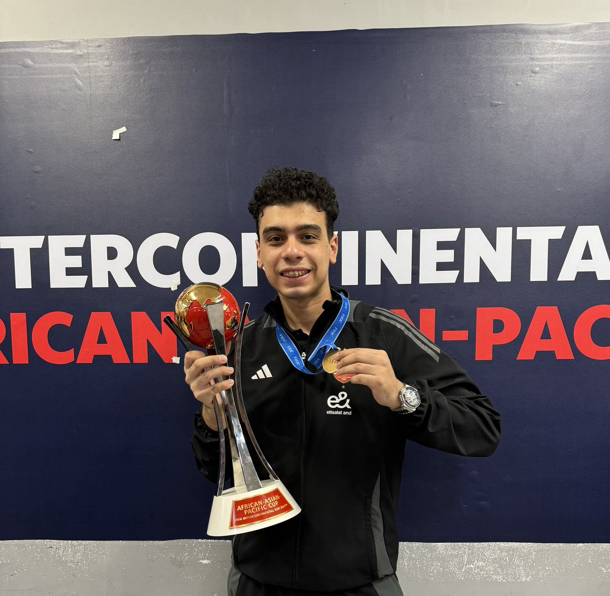 saeedelnahas_'s tweet photo. BLOOD IS FULL OF GOLD &amp; DOMINATION!!! 🏆🔴
Champion of African-Asian Cup 2024! 🥇

الحمدلله وربنا ما يقطعها عادة! ❤️

Keep moving forward. https://t.co/YwuOQYLTdV