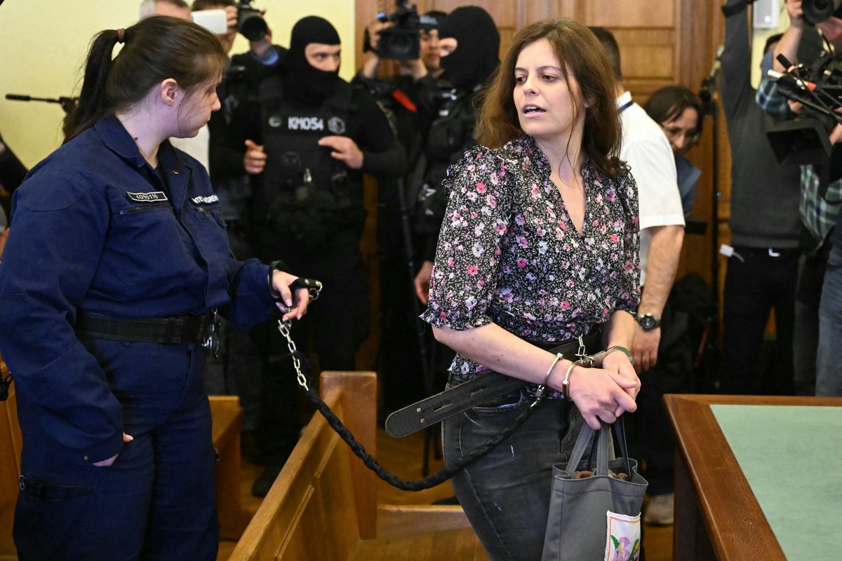Mária Schmidt (@schmidtmariahu) on Twitter photo I agree with <a href="/SalisIlaria/">Ilaria Salis</a> !
I too believe that what is at stake when the EU Parliament's Committee on Legal Affairs decides on her extradition will be “the rule of law, the credibility of the European Union and the very values for which it was founded”.
This woman, together I agree with <a href="/SalisIlaria/">Ilaria Salis</a> !
I too believe that what is at stake when the EU Parliament's Committee on Legal Affairs decides on her extradition will be “the rule of law, the credibility of the European Union and the very values for which it was founded”.
This woman, together