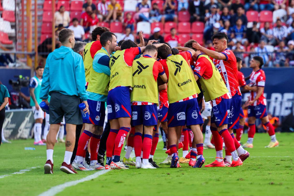 JCZamora07's tweet photo. 🚨#GIVEAWAY POTOSINO🚨

🔴⚪ ¡TE REGALAMOS BOLETOS PARA EL #ADSL vs #Puebla ! 🎫 
 
1⃣ Sigue a @calientesports y a mí 📲
2⃣ Dale 🔁 y ❤️
3️⃣ Comenta tu pronóstico para el duelo usando el hashtag #MásAcciónMásDiversión🔥

🎫 ¡Se regalarán DOS PASES DOBLES! https://t.co/N1f47fWZn1