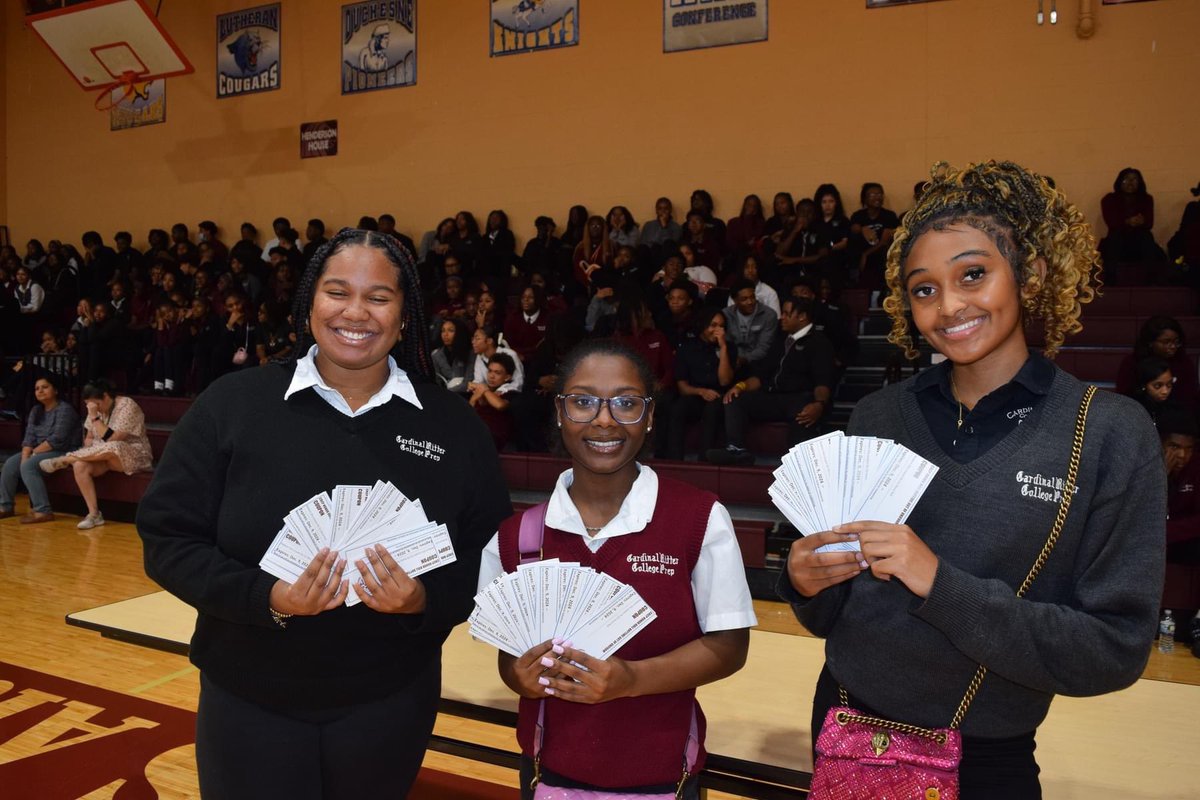 RitterPrepHS's tweet photo. Today at our Honors Assembly we celebrated 329 students on the Honor Roll currently at Cardinal Ritter College Prep. That is nearly 75% of our student population. Well done scholars - excellence, as expected.

#CRCP #AcademicExcellence #Honors #OneofOne #NationalModel #LionPride https://t.co/K4Dzz9l5ja