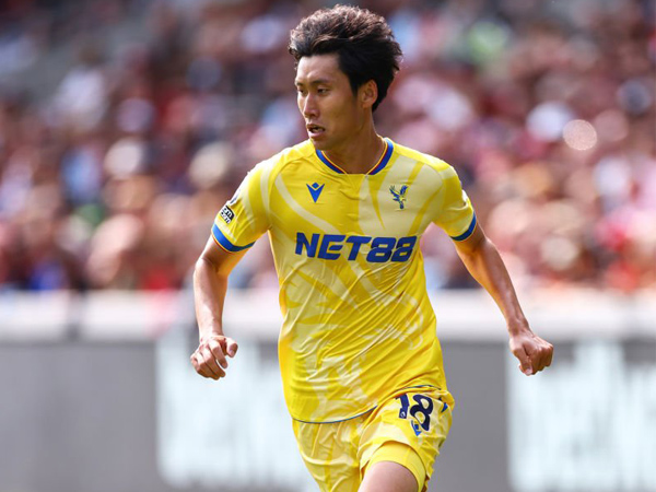 🇯🇵 Daichi Kamada's first-half vs Aston Villa:

• 2 fouls 
• 7x possession lost
• 1x dribbled past
• 0/1 crosses
• 1/7 duels won
• 6.3 rating (lowest on pitch)