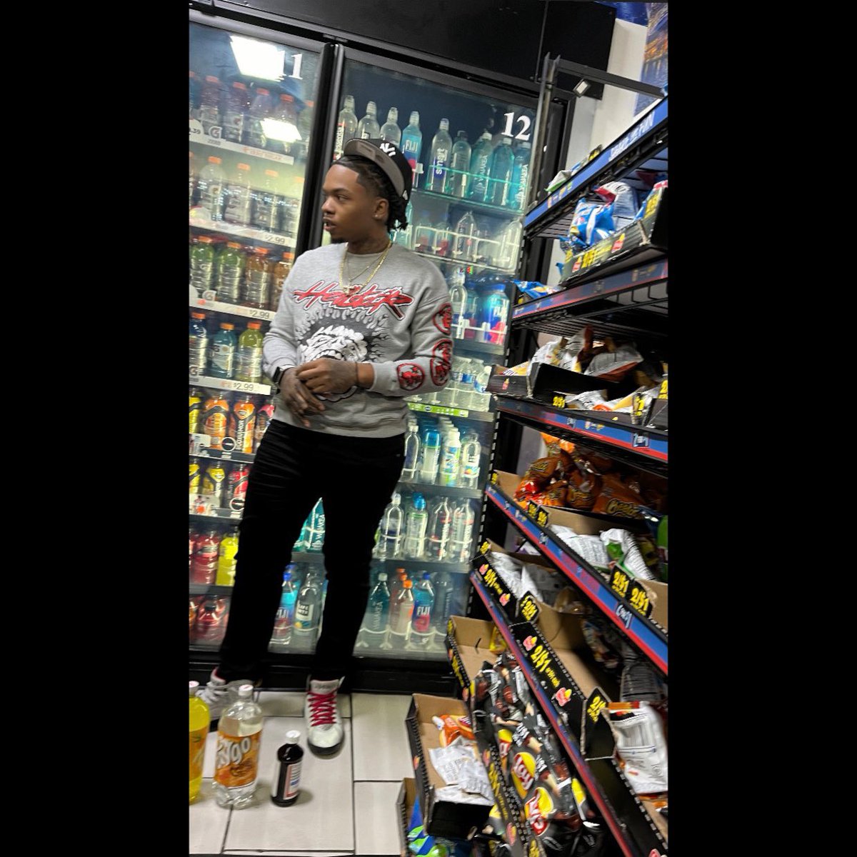 willbandsz's tweet photo. I Be Wondering If I Get Rich Who Gone Switch Up On Me 🤔 https://t.co/be4y06HNvD