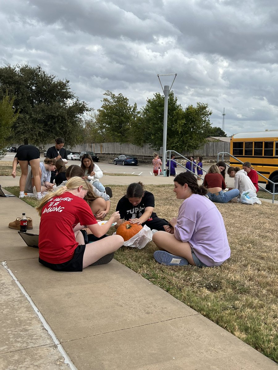 Timber Creek Softball (@timbercreeksb) on Twitter photo Kids: can we bring snacks while we decorate pumpkins?
Adults : Sure, thinking chips,cookies,candy
Kids: Smoked Brisket & Jalapeño Poppers
Falcon Softball will never go hungry thanks Pat and Andy!!! <a href="/KISDAthletics/">Keller ISD Athletics</a> Kids: can we bring snacks while we decorate pumpkins?
Adults : Sure, thinking chips,cookies,candy
Kids: Smoked Brisket & Jalapeño Poppers
Falcon Softball will never go hungry thanks Pat and Andy!!! <a href="/KISDAthletics/">Keller ISD Athletics</a>