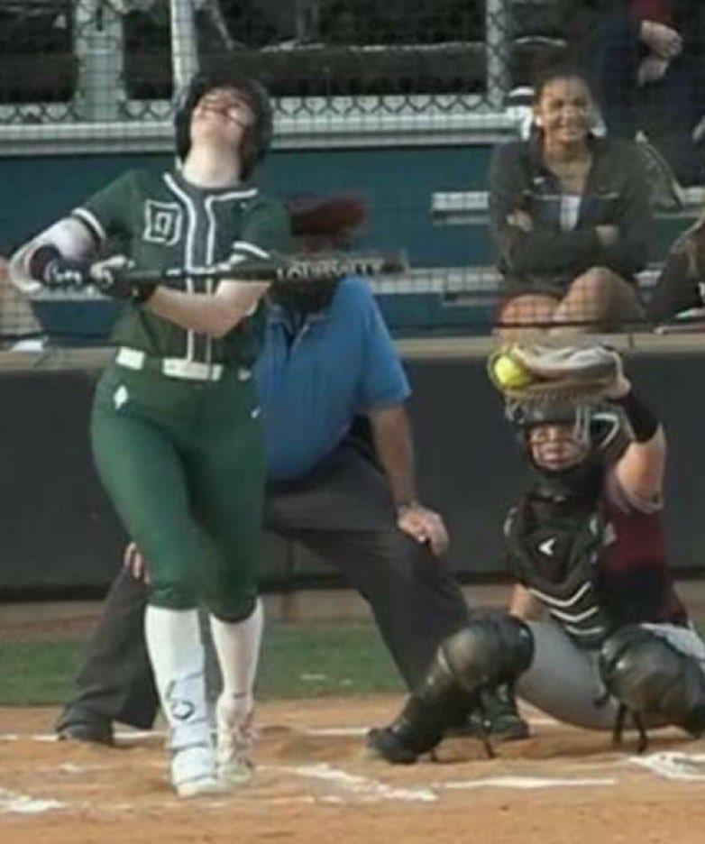 no context college softball (@contextsoftball) on Twitter photo 