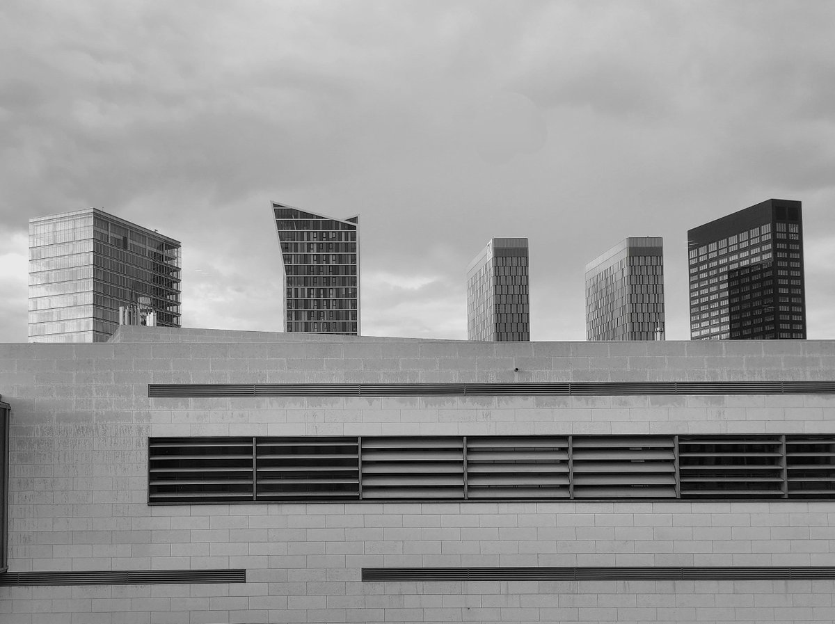 AssenAntov's tweet photo. This is Luxembourg's skyline from 2 years ago. Picture snapped from the Hémicycle. It can never be repeated, as now a new building is emerging in front. https://t.co/gKiTCBddNw