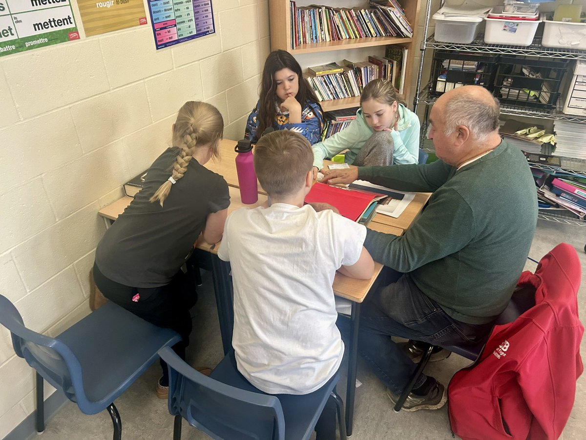 mmebarrett709's tweet photo. 6-6 is really enjoying the Grandpals program! @JuniperRidgeNL https://t.co/DNI1fdC2zY