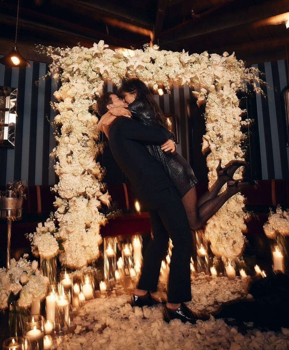 Big Day for my girl ! ❤️
#NinaDobrev