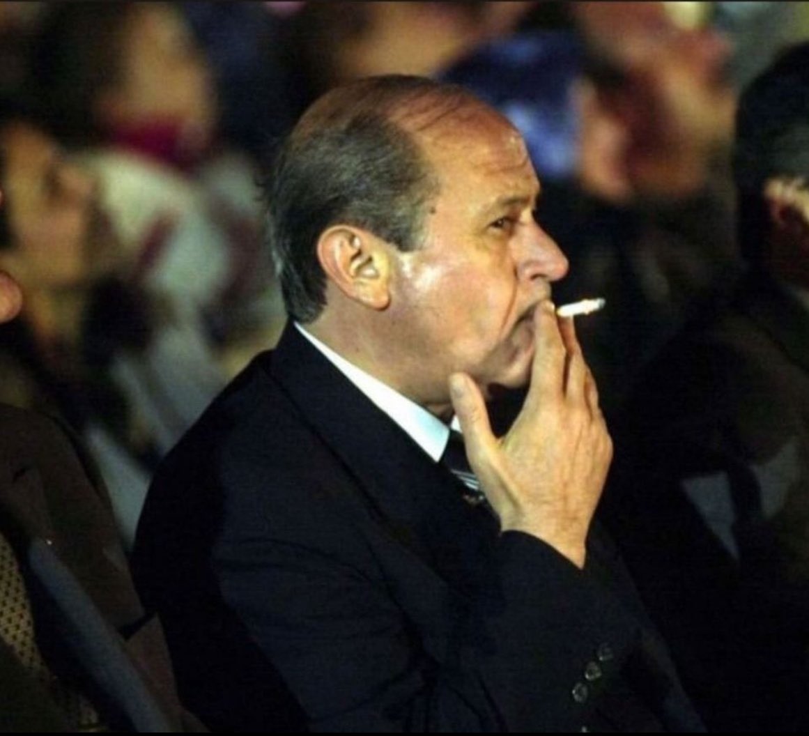 Yine nasıl bir kurt kapanı kurdun ki, av kim avcı kim sahnedeki kimse bilmiyor.