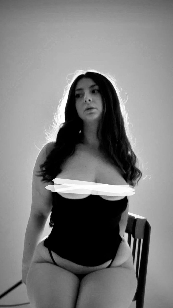 lol when a handsome guy looks at me I start to stutter and am afraid to speak. WTFFFFFFFF