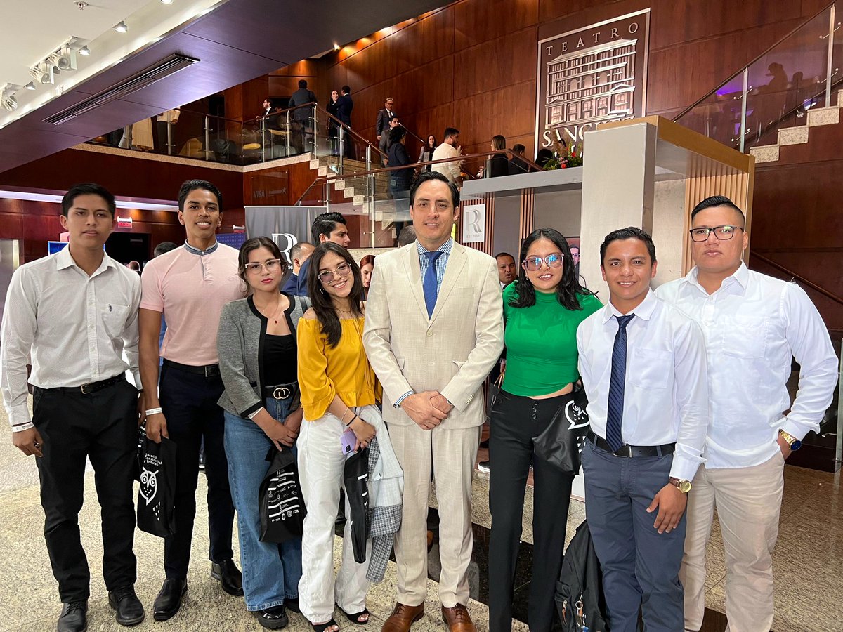 LeonelFuentesS's tweet photo. 👏Felicitaciones a los organizadores del 1er. Congreso Internacional de Derecho Constitucional y Tributario⚖️ Excelente propuesta académica que permite descentralizar y democratizar el conocimiento jurídico. Bien por la clase abogadil y académica de #Guayaquil y de la costa ecuatoriana 🇪🇨

¡A nombre de @UGJURIS agradecemos la gentil invitación recibida para nuestros profesores y estudiantes! 🎟️