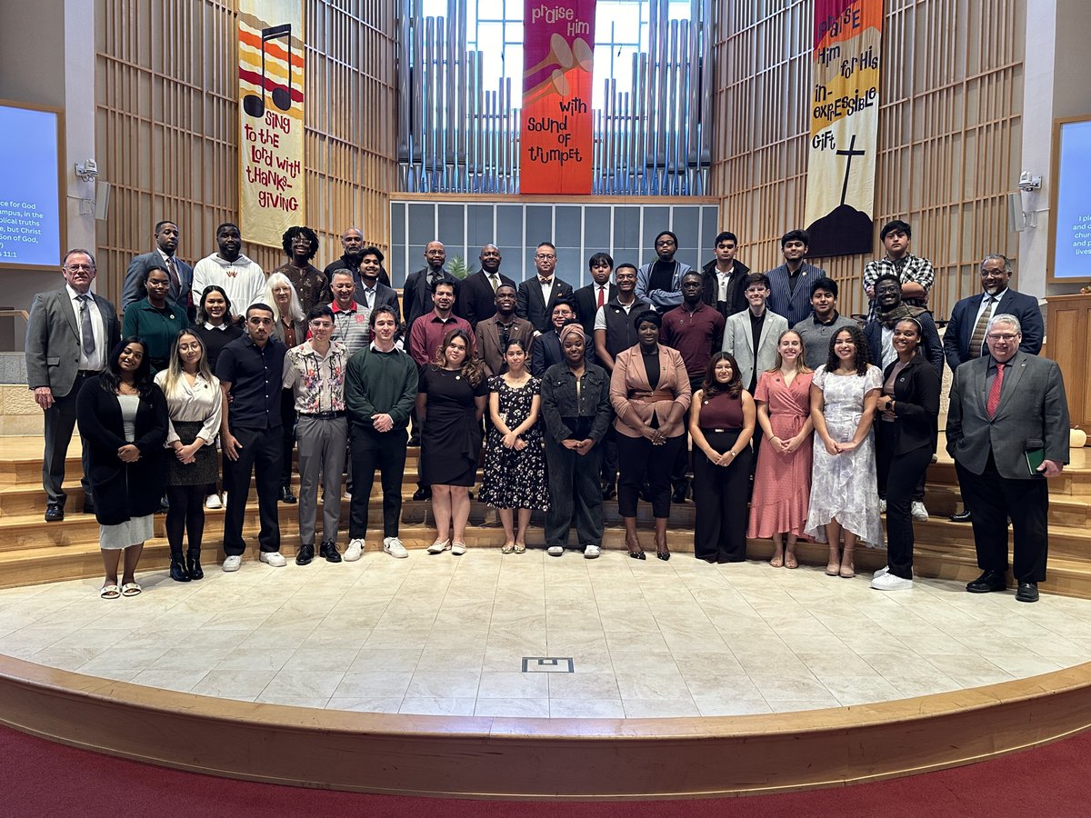 WashingtonAdventistU tweet media