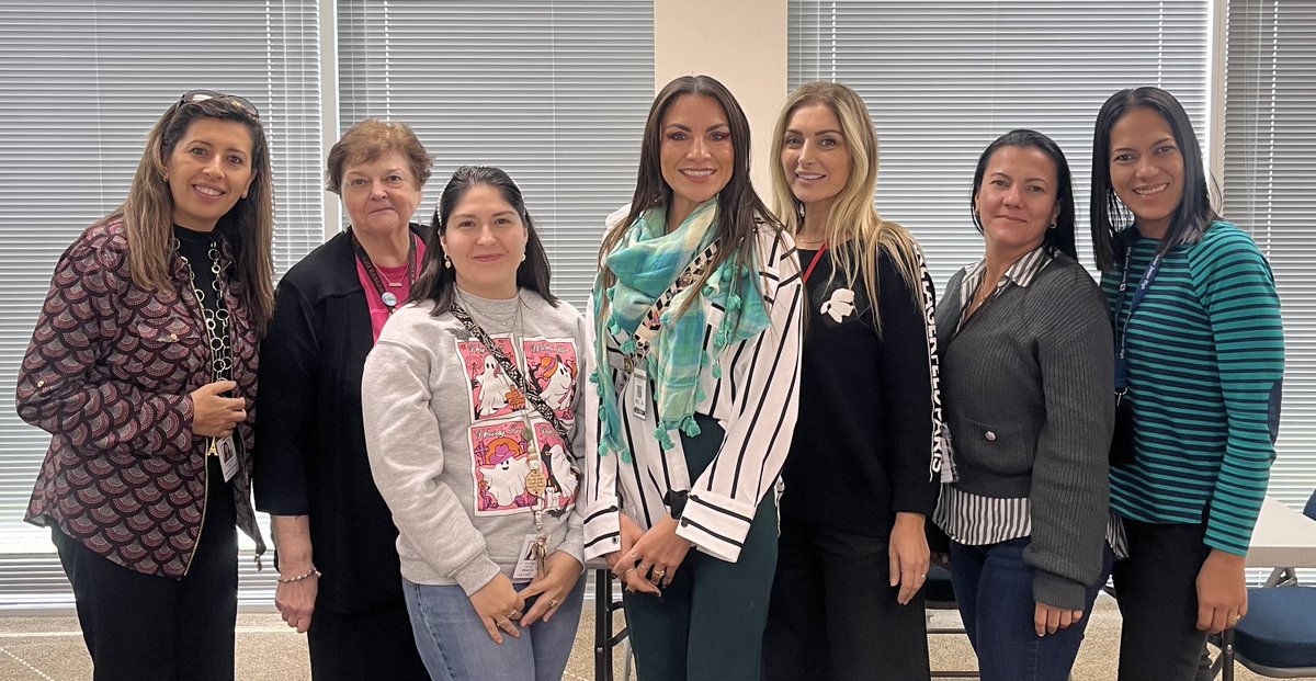 Elisabeth Howell tweet media