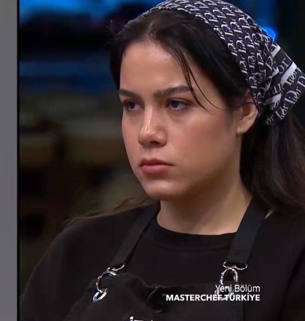 suvivorturkiye's tweet photo. 2-0 kaybeden Ezgi varken Akın ı direk potaya gönderen Şirin … Adaletsizsin …

#mastercheftürkiye https://t.co/s2ICwTIAJ7