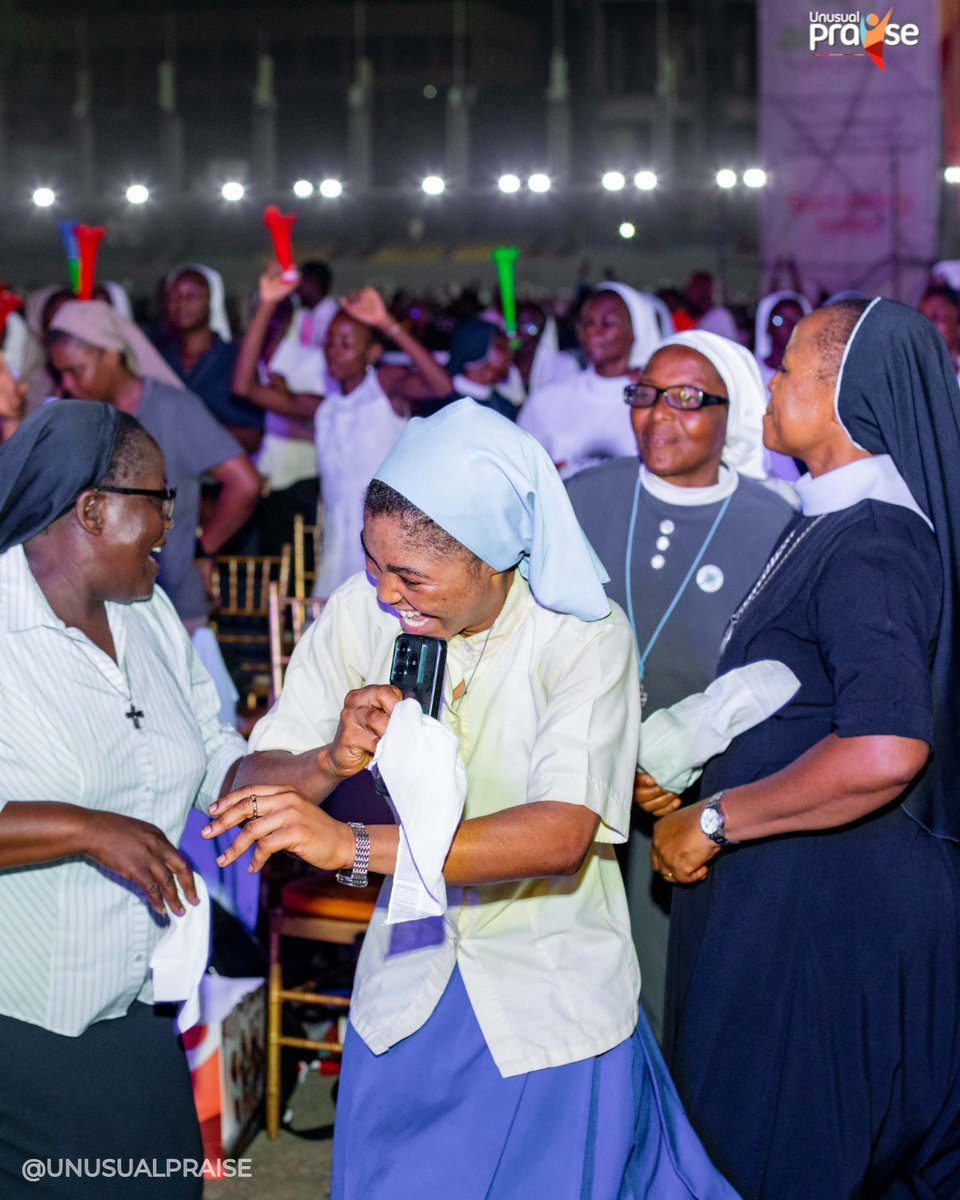 unusualpraise's tweet photo. Joy in every step! ✨💃 Our beloved reverend sisters brought the spirit alive, reminding us that worship is a celebration! 🙏❤️

#UnusualPraise #UPLagos #UPOnitsha  #JoyfulWorship #Sisterhood https://t.co/oQB5rYIVLn