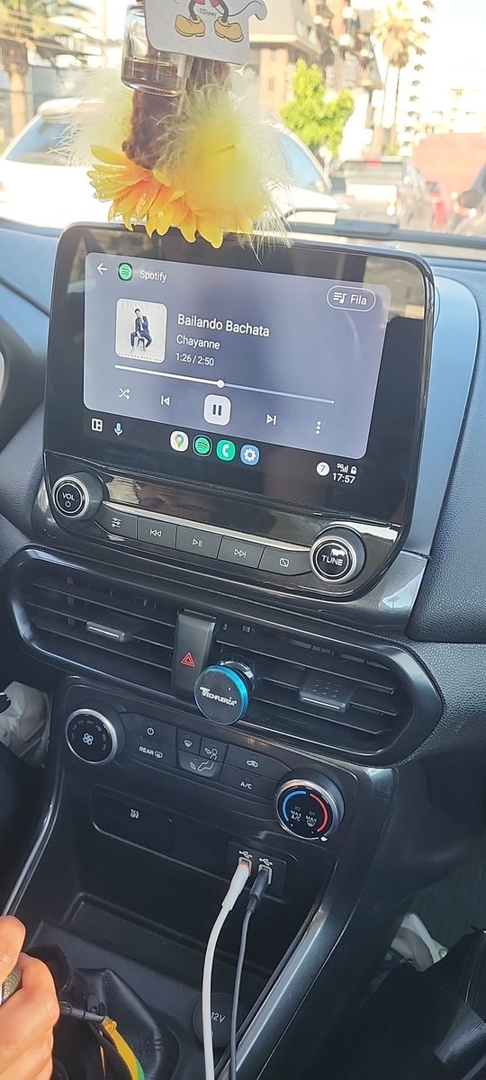 Hasta lo he soñado😪😭
<a href="/CHAYANNEMUSIC/">CHAYANNE</a> no pierdo la esperanza de intentarlo una vez más.. 
<a href="/puntoticket/">Punto Ticket</a> no me defraudes mañana 😪🇨🇱