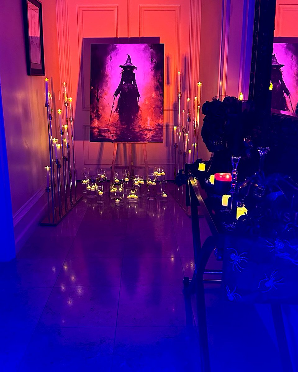 AdrienneMaloof's tweet photo. "Being a witch means living consciously, powerfully, and unapologetically." Gabriela Herstik โจ Symmetry brings this setup to life, creating a mesmerizing glow around the centerpiece ๐ค #EmbraceYourMagic #EmpoweredWomen #MaloofHalloween #ConsciousLiving #WitchyVibes #Halloween24 https://t.co/XrzOOwop9e